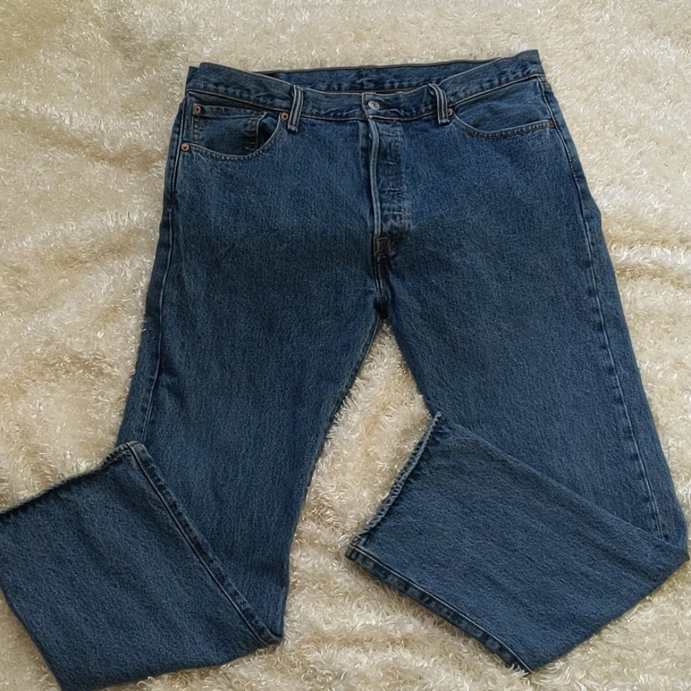LEVI'S 501 BUTTON FLY JEANS!! 36X 30